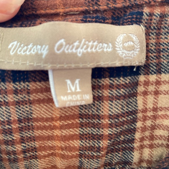 EUC Victory Outfitters Plaid Button-Up flannel Shirt - Picture 3 of 14